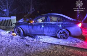 На Набережній у Луцьку водій BMW врізався в бетонне огородження На-Набережній-у-Луцьку-водій-bmw-врізався-в-бетонне-огородження