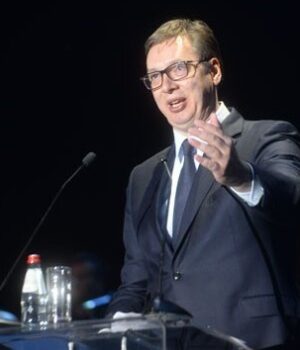 У-Сербії-студенти-вимагають-провести-дострокові-вибори,-аби-відсторонити-від-влади-Вучича