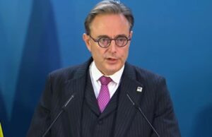 Путін готовий вести свій народ на бойню, але програти війну він не може, – прем’єр... Путін-готовий-вести-свій-народ-на-бойню,-але-програти-війну-він-не-може,-–-прем’єр.