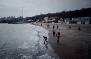 Атака РФ паралізувала великий обласний центр: у місті проблеми зі світлом і теплом, є травмовані Атака-РФ-паралізувала-великий-обласний-центр:-у-місті-проблеми-зі-світлом-і-теплом,-є-травмовані