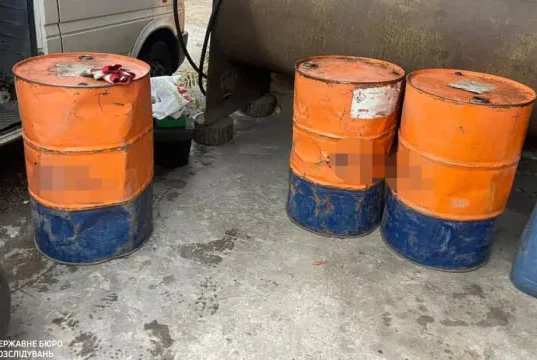 На Донеччині викрили військових на розкраданні понад 17 тонн пального На Донеччині викрили військових на розкраданні понад 17 тонн пального