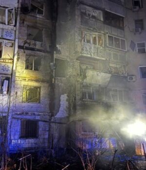 Росіяни-вдарили-по-Одесі.-Серед-поранених-–-немовля-і-ще-дві-дитини Росіяни-вдарили-по-Одесі.-Серед-поранених-–-немовля-і-ще-дві-дитини