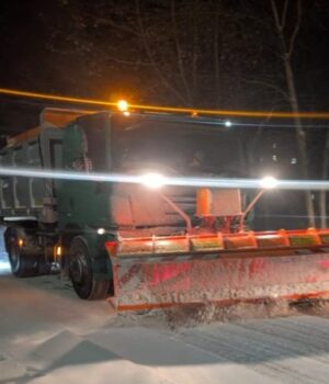 Чи-будуть-у-новорічну-ніч-у-Луцьку-прибирати-сніг