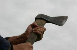 На Волині син сокирою вбив рідну матір, потім намагався покінчити з життям На-Волині-син-сокирою-вбив-рідну-матір,-потім-намагався-покінчити-з-життям