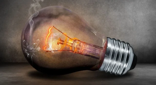 Графіки відключень світла 1 січня 2026 року діятимуть по всій Україні Графіки відключень світла 1 січня 2026 року діятимуть по всій Україні