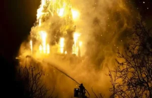 В Амстердамі в новорічну ніч загорілася історична церква Вонделькерк В-Амстердамі-в-новорічну-ніч-загорілася-історична-церква-Вонделькерк