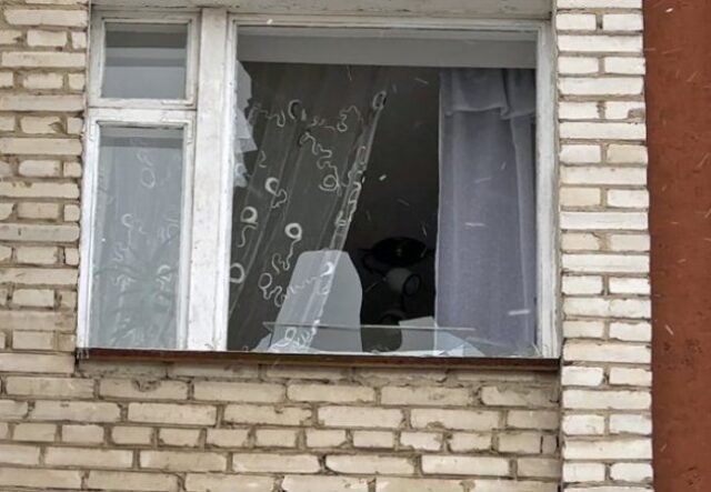 Як у Ковелі ліквідовують наслідки атаки російських безпілотників у новорічну ніч. ВІДЕО Як-у-Ковелі-ліквідовують-наслідки-атаки-російських-безпілотників-у-новорічну-ніч.-ВІДЕО