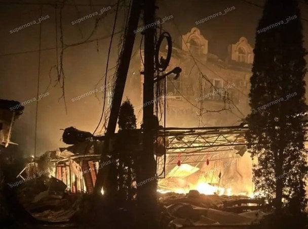 Удар по Хорлах: у Мережі пишуть про останній бенкет окупантів і колаборантів – позиція Генштабу Удар-по-Хорлах:-у-Мережі-пишуть-про-останній-бенкет-окупантів-і-колаборантів-–-позиція-Генштабу