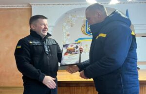 На Волині нагородили пожежників-добровольців, які врятували людей з палаючого будинку На-Волині-нагородили-пожежників-добровольців,-які-врятували-людей-з-палаючого-будинку