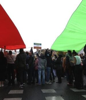 Протести-в-Ірані-загострилися:-під-час-сутичок-із-поліцією-є-загиблі