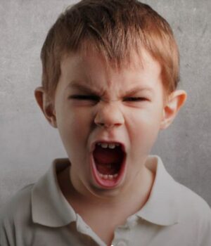 У-Луцьку-малолітній-нецензурно-облаяв-вчителя-в-ліцеї:-що-вирішив-суд