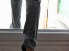 У Луцьку чоловік вистрибнув із 9 поверху будинку У-Луцьку-чоловік-вистрибнув-із-9-поверху-будинку