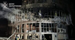 Росіяни вночі масовано атакували Запоріжжя: пошкоджені десятки будинків Росіяни-вночі-масовано-атакували-Запоріжжя:-пошкоджені-десятки-будинків