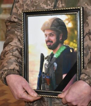 У-Луцьку-провели-в-останню-дорогу-Захисника-Антона-Єгорова