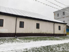 Волинські депутати дозволили продаж землі під будівлею біля Луцького замку Волинські-депутати-дозволили-продаж-землі-під-будівлею-біля-Луцького-замку