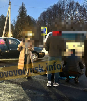 У-Нововолинську-авто-на-переході-збило-чоловіка