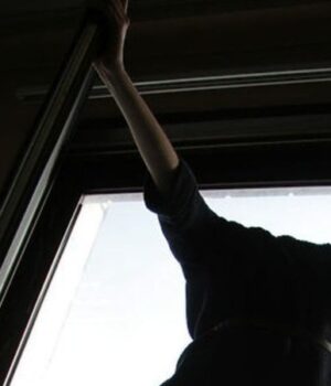 Вистрибнув-з-балкона-через-дівчину:-деталі-страшної-трагедії-у-Луцьку