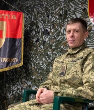 «Людей-не-було,-щоб-нас-поміняти»:-бойовий-медик-«Вітер»-471-день-тримав-позицію-біля-Соледару