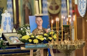 Нововолинська громада попрощалася з Героєм Юрієм Кацевичем Нововолинська-громада-попрощалася-з-Героєм-Юрієм-Кацевичем