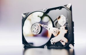 Ознаки, що жорсткий диск HDD комп’ютера скоро вийде з ладу (і що робити) Ознаки,-що-жорсткий-диск-hdd-комп’ютера-скоро-вийде-з-ладу-(і-що-робити)