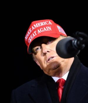 Трамп-посилює-спекуляції-щодо-Гренландії,-Куби-та-Колумбії-після-повалення-Мадуро,-–-ap