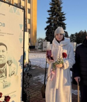 Полеглому-Герою-з-Нововолинської-громади-присвоєно-відзнаку-«За-мужність»