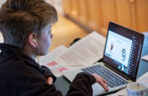 З 8 січня у школах Луцької громади на три дні запровадили дистанційне навчання З-8-січня-у-школах-Луцької-громади-на-три-дні-запровадили-дистанційне-навчання