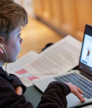 З-8-січня-у-школах-Луцької-громади-на-три-дні-запровадили-дистанційне-навчання З-8-січня-у-школах-Луцької-громади-на-три-дні-запровадили-дистанційне-навчання