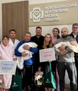 У-Нововолинську-привітали-перших-новонароджених-у-2026-році