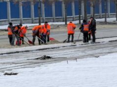 У Дніпрі на дороги вилилося 300 тонн олії після удару рф по заводу, що належить... У-Дніпрі-на-дороги-вилилося-300-тонн-олії-після-удару-рф-по-заводу,-що-належить.