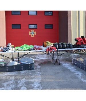 Луцькрада-передала-рятувальникам-сучасне-верхолазне-обладнання-на-1,2-млн Луцькрада-передала-рятувальникам-сучасне-верхолазне-обладнання-на-1,2-млн