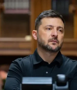 Зеленський у Парижі проведе зустріч із Макроном та відвідає саміт «коаліції рішучих»