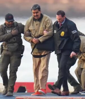 Трамп-за-пів-години-зробив-у-Венесуелі-те,-що-Путін-обіцяв-зробити-в-Україні,-–.