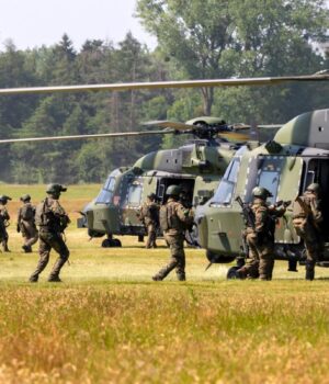 Одна-з-країн-“Коаліції-охочих”-відмовилась-відправляти-війська-в-Україну