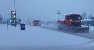 Снігопад триває: прибиральна техніка працює на дорогах Волині Снігопад-триває:-прибиральна-техніка-працює-на-дорогах-Волині