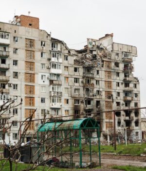 Битва-за-$500-мільярдів:-на-Заході-розповіли,-хто-відновлюватиме-Україну-після-війни