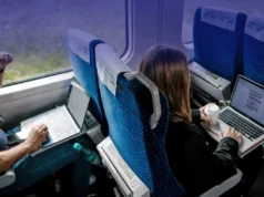 Укрзалізниця запроваджує Wi-Fi на базі Starlink ще на одному рейсі Укрзалізниця запроваджує Wi-Fi на базі Starlink ще на одному рейсі