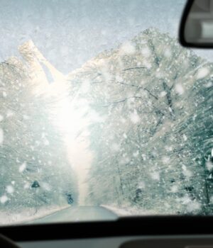 Через-негоду-в-Україні-оголосили-ІІ-рівень-небезпеки:-яким-областям-дістанеться-найбільше