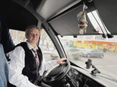 Майже 30 років за кермом: волинянка пройшла шлях від далекобійниці до водійки маршрутки Майже-30-років-за-кермом:-волинянка-пройшла-шлях-від-далекобійниці-до-водійки-маршрутки