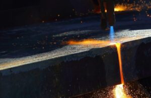 У Метінвесті розповіли, за яких умов військовий металобрухт можна використовувати у металургії У-Метінвесті-розповіли,-за-яких-умов-військовий-металобрухт-можна-використовувати-у-металургії