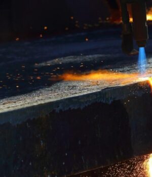 У-Метінвесті-розповіли,-за-яких-умов-військовий-металобрухт-можна-використовувати-у-металургії