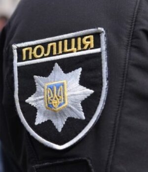 На-Волині-поліцейські-доставили-додому-бабусю,-в-якої-не-було-грошей-на-дорогу