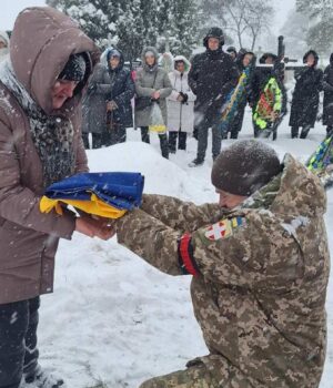 Ківерцівська-громада-попрощалася-з-Героєм-Миколою-Шикалюком