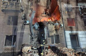 Удар по Кривому Рогу: кількість постраждалих зросла, ДСНС показала наслідки атаки Удар-по-Кривому-Рогу:-кількість-постраждалих-зросла,-ДСНС-показала-наслідки-атаки