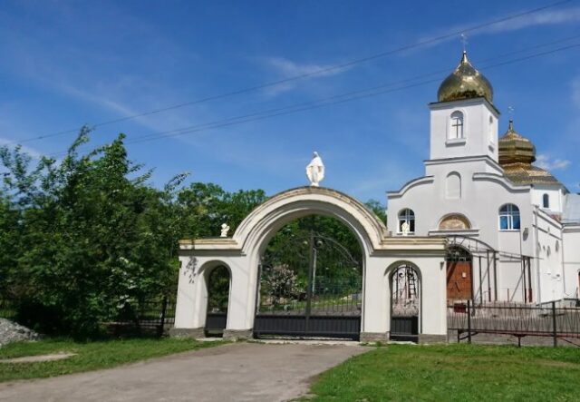 Чоловік обікрав Свято-Покровський собор на Волині: що відомо Чоловік-обікрав-Свято-Покровський-собор-на-Волині:-що-відомо