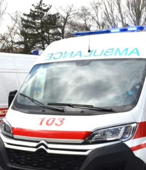 Повторне-влучання:-кількість-загиблих-у-Києві-зросла-до-трьох,-загинув-медик,-ще-кілька-поранені Повторне-влучання:-кількість-загиблих-у-Києві-зросла-до-трьох,-загинув-медик,-ще-кілька-поранені