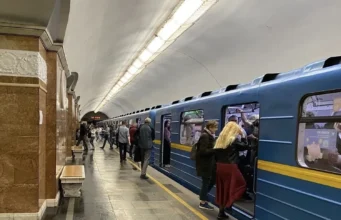 Рух поїздів метро на "червоній" лінії в Києві змінено через складну енергетичну ситуацію Рух-поїздів-метро-на-"червоній"-лінії-в-Києві-змінено-через-складну-енергетичну-ситуацію