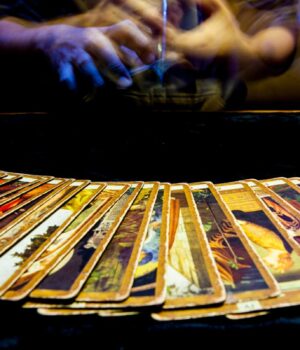 Гороскоп-на-9-січня-за-картами-Таро:-Стрільцям-–-пошук-балансу,-Овнам-–-розмова