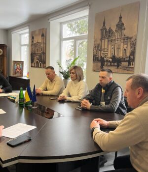 Школярів-Володимирської-громади-переводять-на-дистанційне-навчання Школярів-Володимирської-громади-переводять-на-дистанційне-навчання