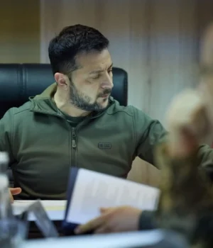 Зеленський-оновив-склад-Ставки:-затвердив-Буданова-та-Іващенка,-а-Дейнака-–-вивів